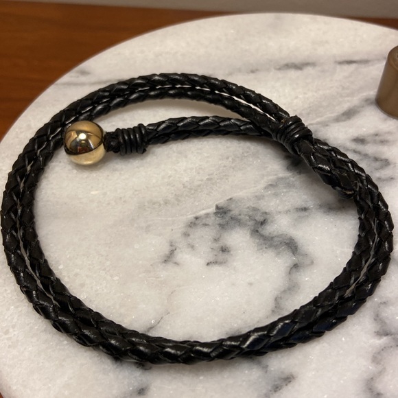 Banana republic leather bracelet - Picture 2 of 4